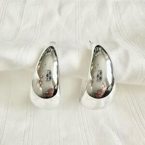 Silver hoop mod style earrings